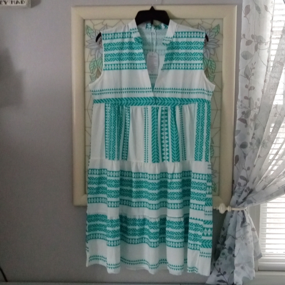 NWOT Teal and White Sleeveless Tiered Midi Dress, L